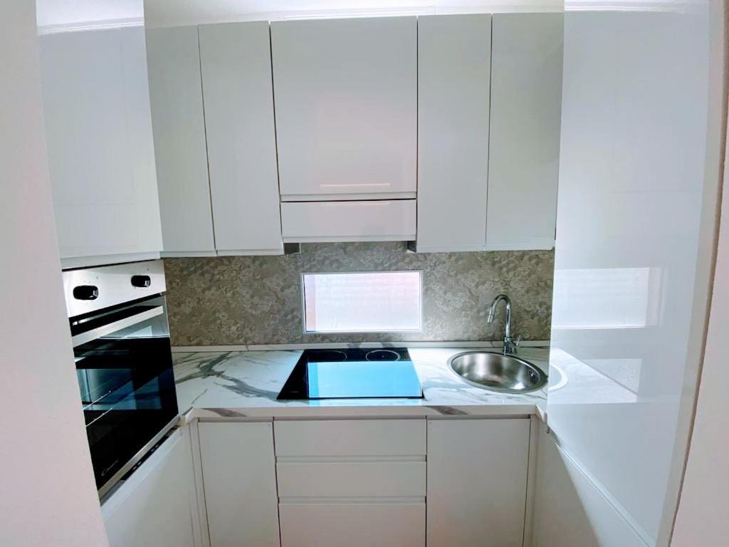 Apartment Your Spacious & Lovely -4 Queen Bed- Mailand